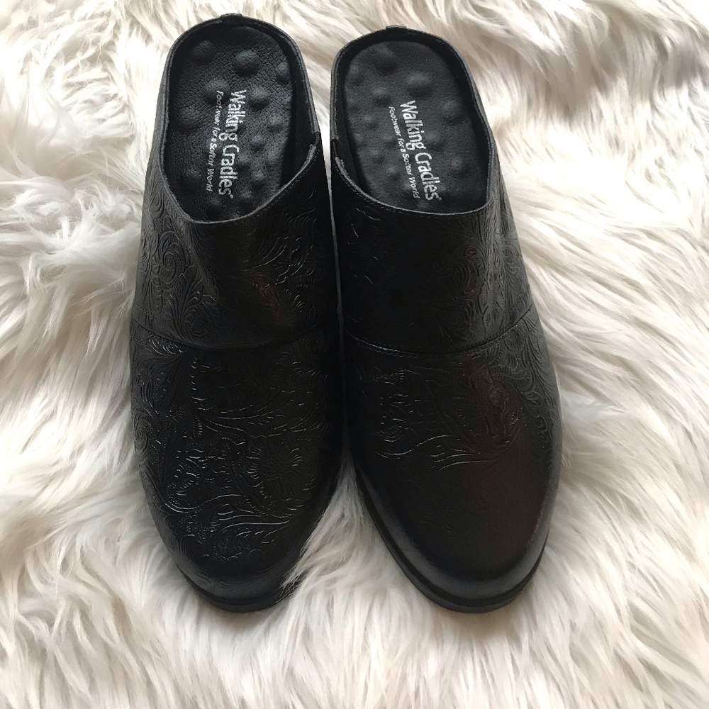 WALKING CRADLE | Tooled Leather Comfort Mule SS07